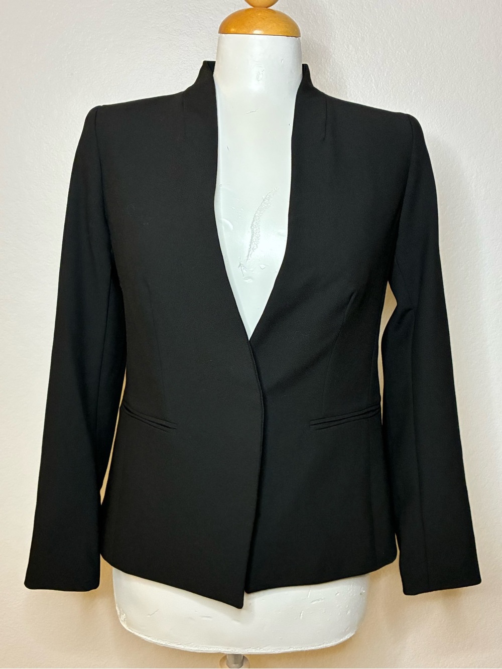 Preowned Ann Taylor women’s blazer jacket size 0 petite